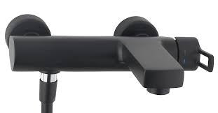 Paffoni Ringo Rin022 Miscelatore vasca Esterno Nero Opaco ambientato in box doccia con pareti in vetro