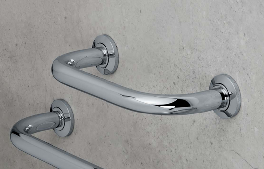 Colombo maniglia 30 cm di sicurezza vasca cromo b9720, dettaglio ravvicinato del materiale e dell'aggancio - Colombo Design