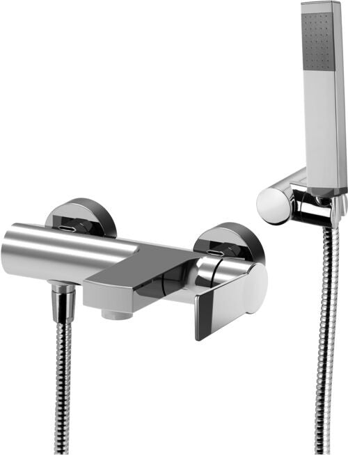 Paffoni Tango TA023CR Miscelatore Vasca Con Duplex Doccia ambientato in box doccia con pareti in vetro