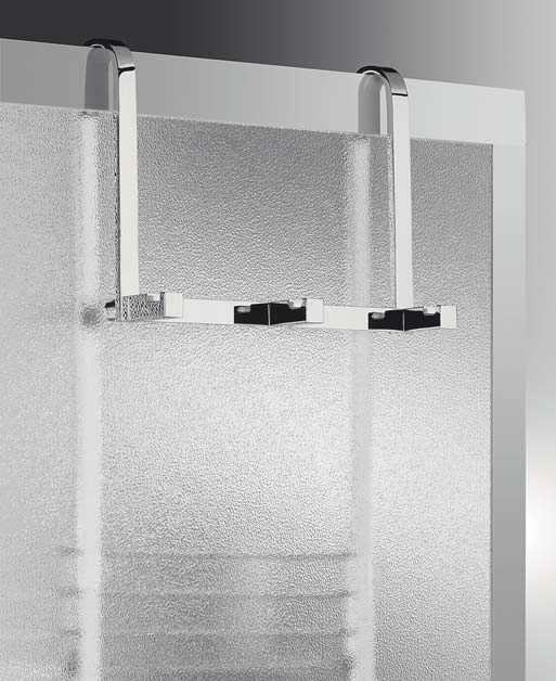 Colombo Cavalletto box doccia con appendiabiti e gancio in bagno completo, vista d'insieme dell'ambiente - Colombo Design