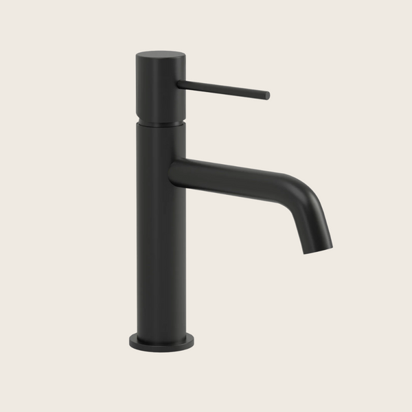 Rubinetto lavabo monocomando nero opaco con flessibili Hidden