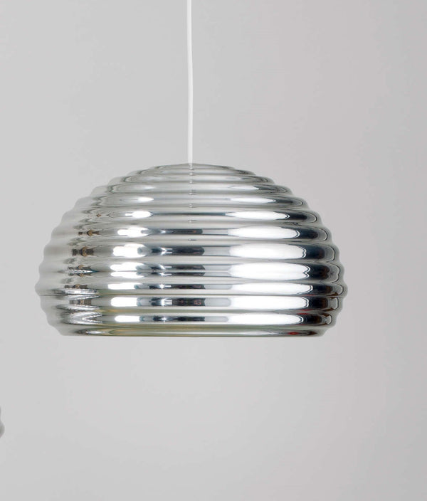 Flos Splügen Bräu Lampada a sospensione Alluminio lucido, particolare del diffusore luminoso