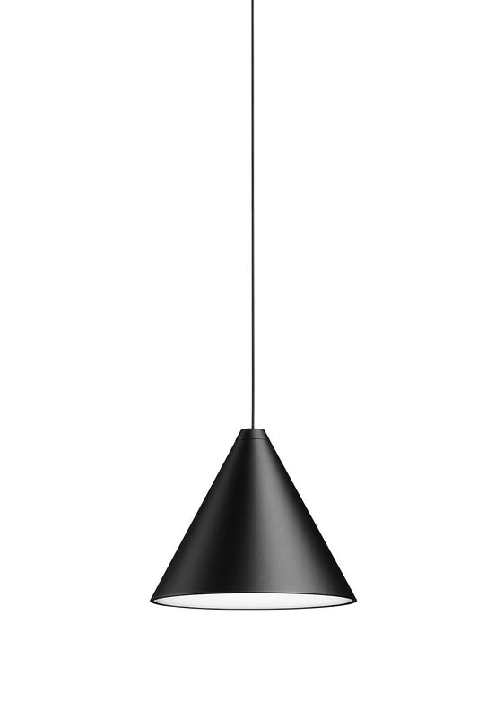 FLOS String Light Testa a Cono Lampada a sospensione spenta, dettaglio del corpo lampada e dei materiali