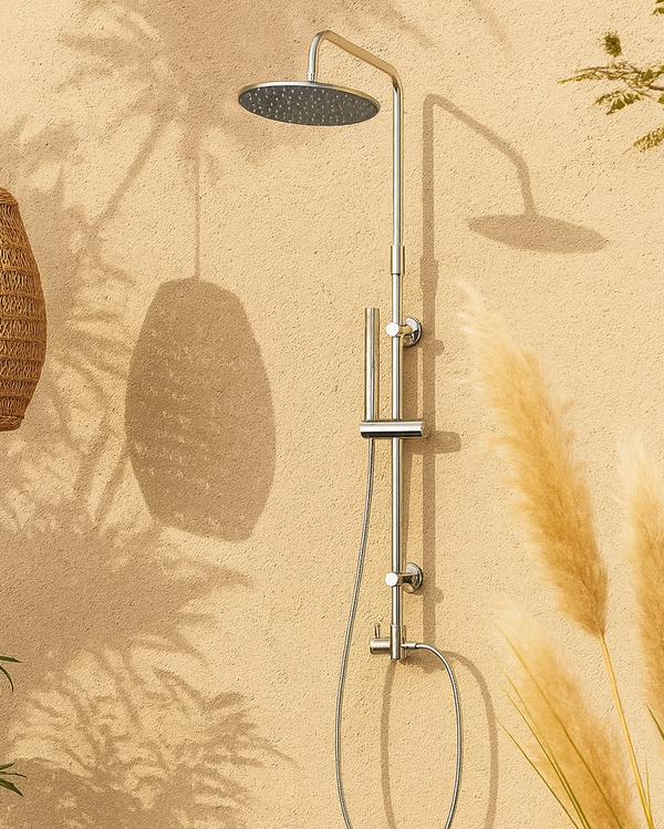 New Line Colonna Doccia Telescopica Con Soffione 20 Cm cromo in abs, vista frontale della maniglia e della bocca di...