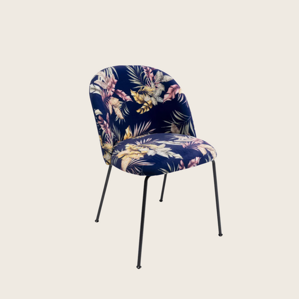 Cecil Flower sedia da arredo con gambe in acciaio nero e tessuto motivo floreale blu notte