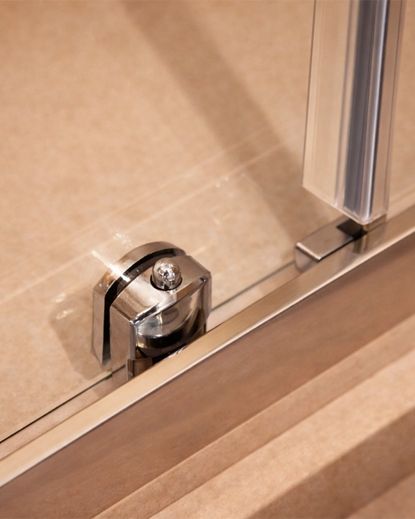 Box doccia 80x160 Nuvola un anta scorrevole reversibile 6 Cromato installato in bagno moderno con ante in vetro temperato...