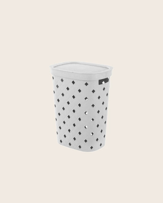Cesto portabiancheria in plastica bianco Fiber in opaco installato su lavello, vista della bocca e della leva - Exagonshop