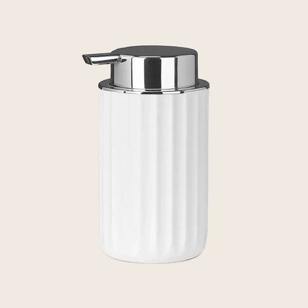 Dispenser sapone da appoggio in tpr bianco, dettaglio ravvicinato del materiale e dell'aggancio - Exagonshop