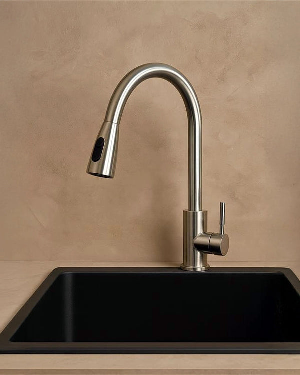 Miscelatore lavello doccetta 2 jet estraibile cromo Kitchen Cromo Lucido in cromato installato su lavello, vista della...