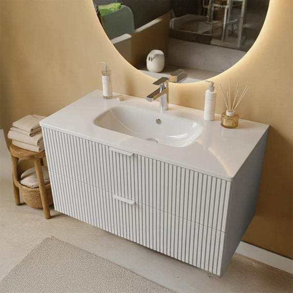 Mobile bagno bianco opaco 82x47 cannettato Teramo con lavabo in ceramica