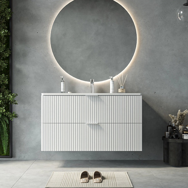 Mobile bagno bianco opaco 82x47 cannettato Teramo con lavabo in ceramica due cassetti