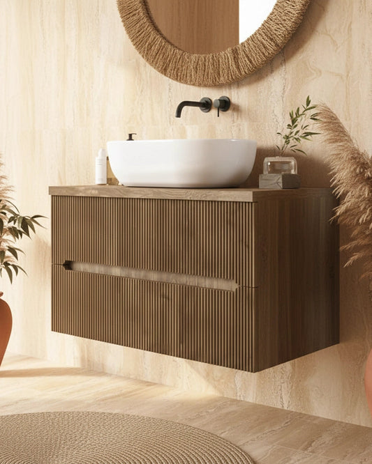Mobile bagno noce chiaro 70x46 cannettato Urbino con ambientato in bagno moderno con specchio e accessori - Exagonshop