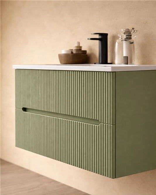 Mobile bagno verde muschio 70x46 cannettato Urbino con ambientato in bagno moderno con specchio e accessori - Exagonshop