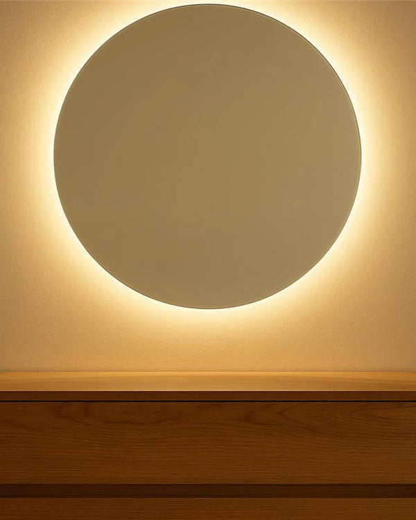 Specchio 70 cm retroilluminato tondo luce naturale 4000K accesa in ambiente, design e diffusione della luce - Exagonshop