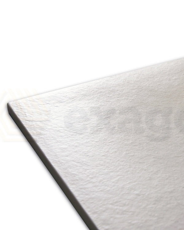 Piatto Doccia 70x110 Desio effetto pietra in Mineralmarmo visto dall'alto con superficie e piletta di scarico - Exagonshop