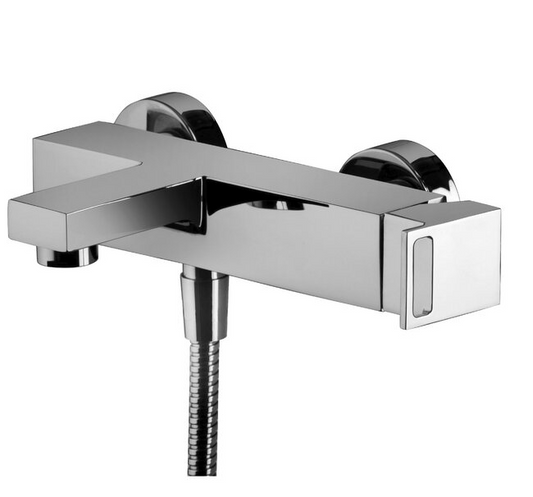 Paffoni Effe Ef022 Miscelatore vasca Esterno con leva ambientato in box doccia con pareti in vetro