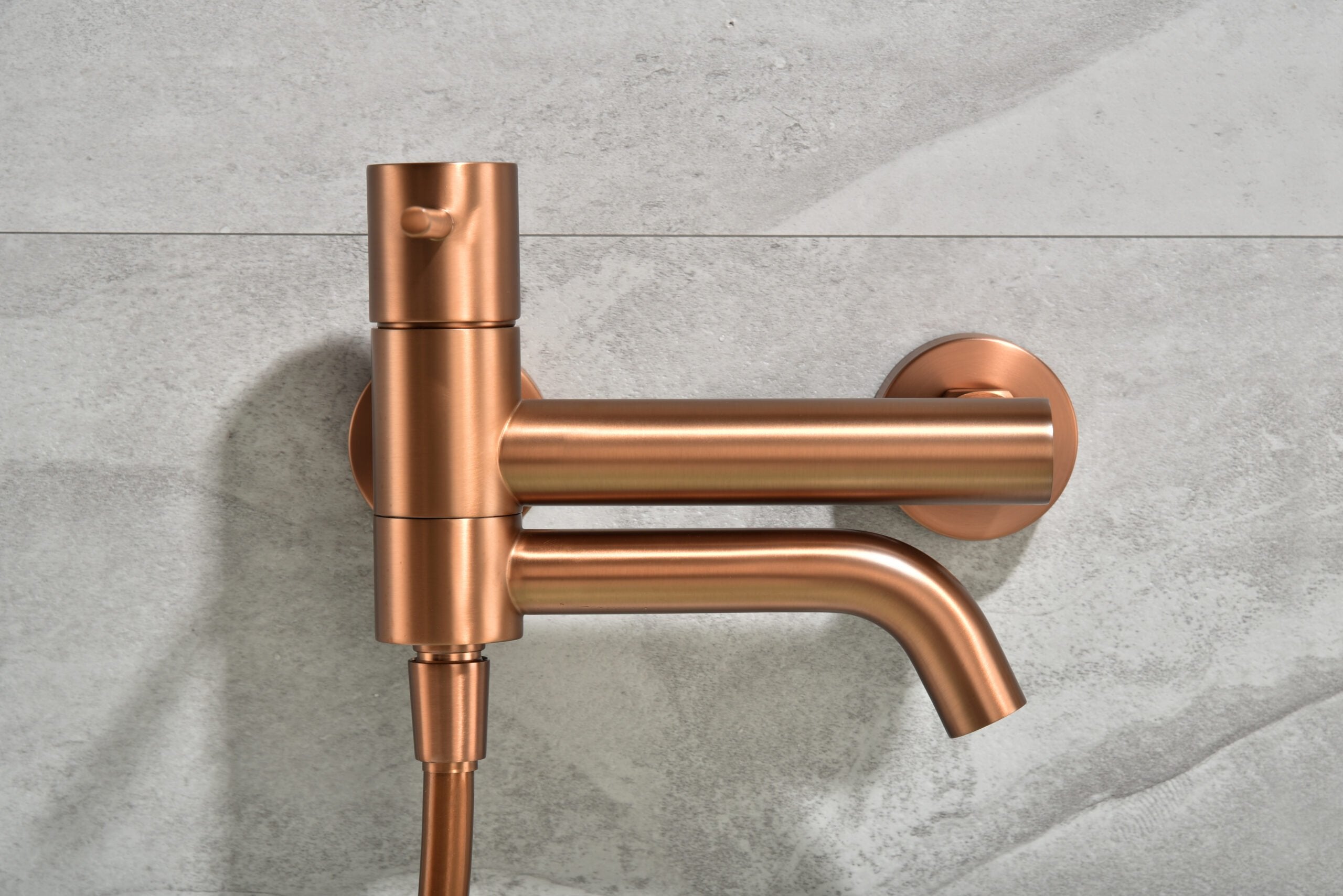 Gruppo vasca monocomando con doccetta supporto e flessibile 180 cm in ottone oro rosa spazzolato Memo