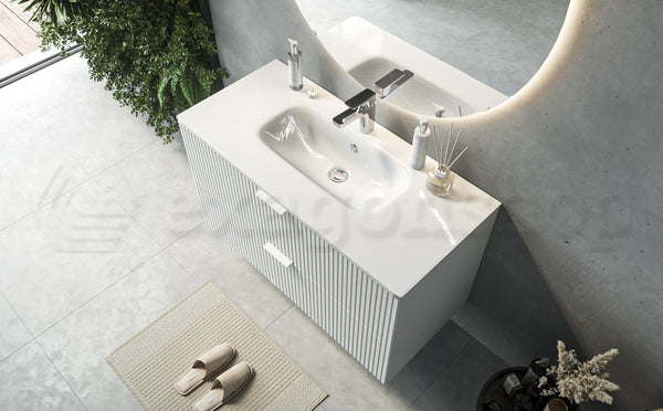 Mobile bagno bianco opaco 82x47 cannettato Teramo con lavabo in ceramica due cassetti