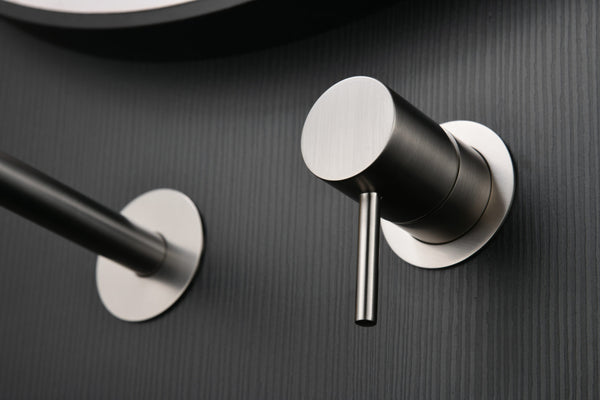 Rubinetto lavabo da incasso a muro nichel spazzolato Memo, vista frontale su sfondo bianco - Exagonshop