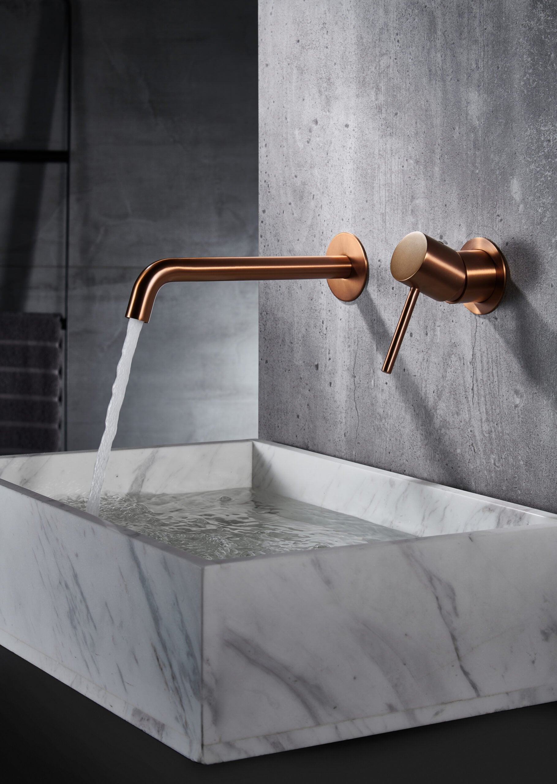 Rubinetto lavabo da incasso a muro oro rosa spazzolato Memo