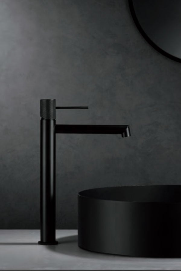 Coppia rubinetti lavabo alto e bidet senza scarico in ottone nero opaco Melin