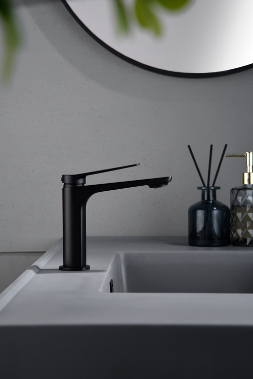 Rubinetto miscelatore monocomando per lavabo senza scarico in ottone nero opaco Momo