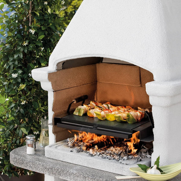 Palazzetti Salina 2 barbecue a carbonella per terrazza con Piano in Marmotech effetto granito grigio