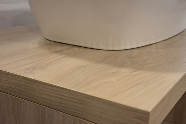 Mobile bagno 90 cm effetto legno Olmo senza lavabo con vano ambientato in bagno moderno con specchio e accessori - Exagonshop