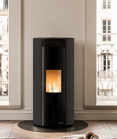 Stufa a pellet ermetica in acciaio nero braciere autopulente Ecofire Emily 6 Palazzetti 805809400