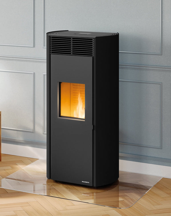 Stufa a pellet ermetica in acciaio verniciato nera con fianchi arrotondati Ecofire Clelia 13 Palazzetti 805806990