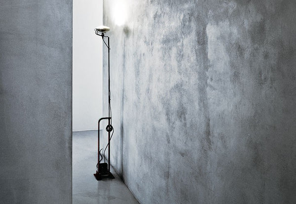 Flos Toio Led Lampada a Pavimento 158-195 cm telescopica luce indiretta Nero