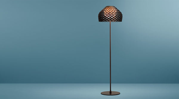 Flos Tatou Floor Lampada H.180 cm da pavimento a luce diffusa in policarbonato Grigio Ocra