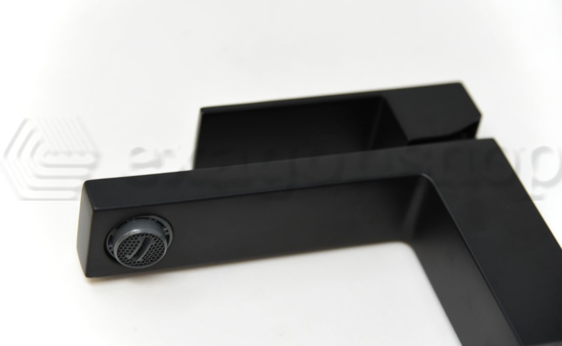 Miscelatore per lavabo con scarico click clack nero opaco, vista laterale del profilo e della forma - Teorema
