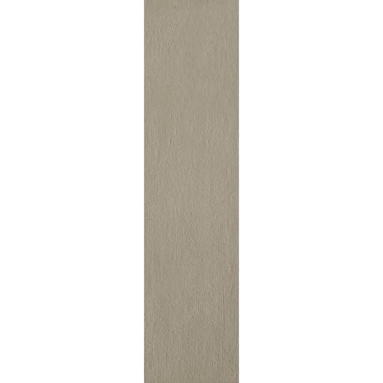 Mutina Flow Piastrella Rettificato Cm 15x120 In Gres in gres porcellanato e spazzolato, superficie e texture ravvicinata...