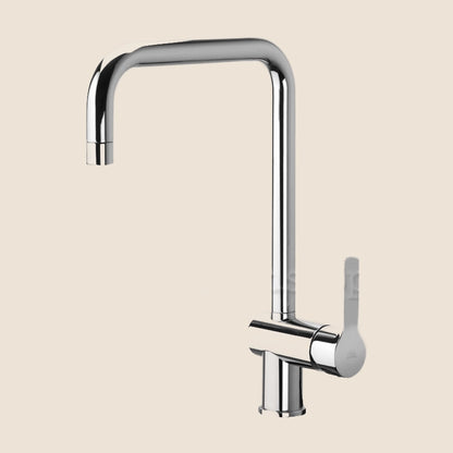 Paffoni West Ws980 Miscelatore lavello cucina girevole Cromo in cromato installato su lavello, vista della bocca e della leva
