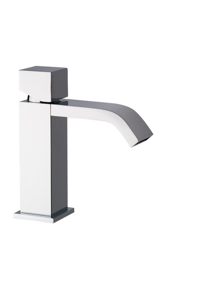 Bellosta Miscelatore Lavabo Monoforo Cromo B Uno B Due Cromato ambientato su piano bagno con accessori - Bellosta...