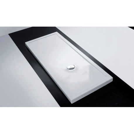 Piatto Doccia 100x80 Rettangolare Bordo Alto 4,5 Cm con visto dall'alto con superficie e piletta di scarico