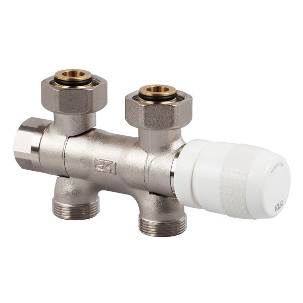 Gruppo Valvola Termostatizzabile Detentore Interasse 50 Mm accesa in soggiorno, fiamma visibile attraverso il vetro