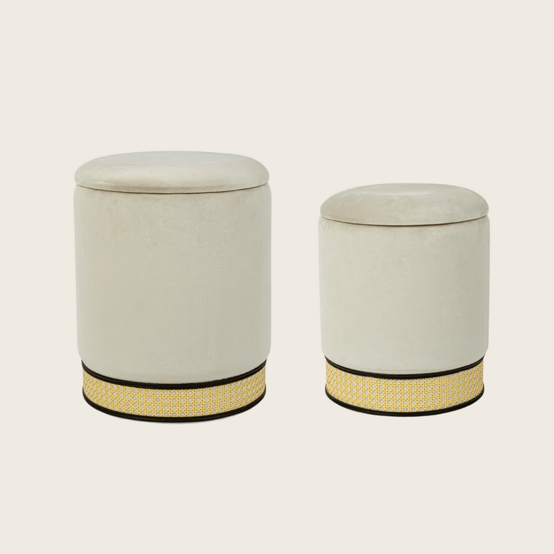Bizzotto Milena Set 2 Pouf Contenitori effetto velluto ambientato in spazio living con arredi coordinati - Andrea Bizzotto