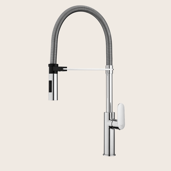 Paffoni Candy Ca179 Professional Miscelatore lavello doccia installato su lavello, vista della bocca e della leva