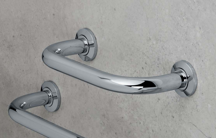 Colombo maniglia 30 cm di sicurezza vasca cromo b9720, dettaglio ravvicinato del materiale e dell'aggancio - Colombo Design