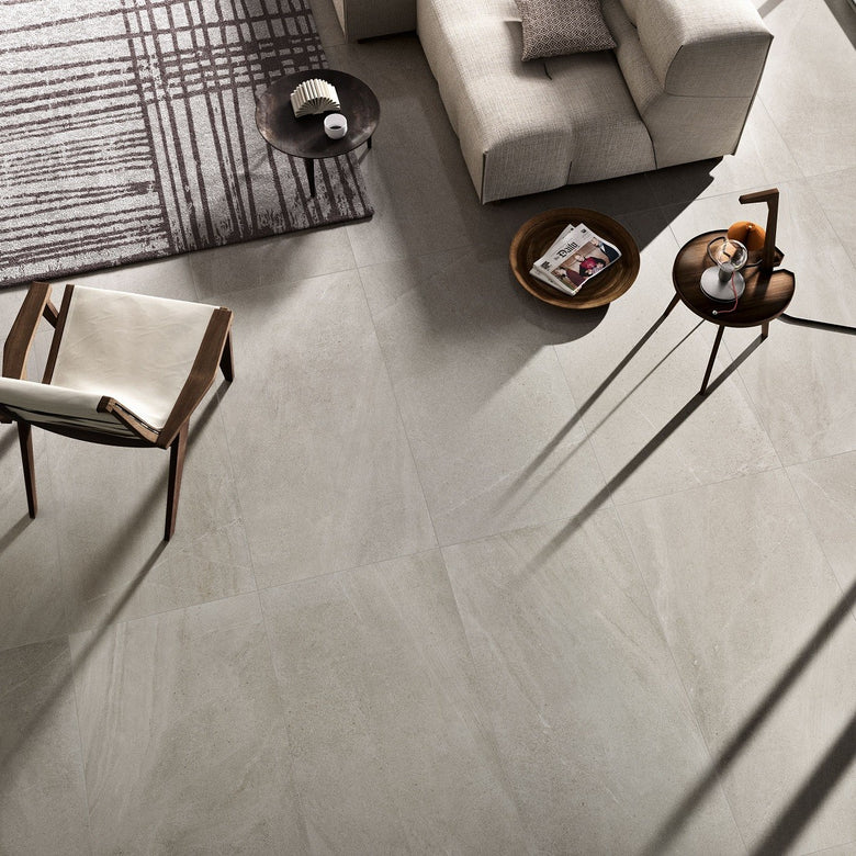 Cotto D'Este Limestone 14mm Pavimento Rivestimento 30x60 Cm posata in ambiente arredato, dettaglio della venatura - Cotto...