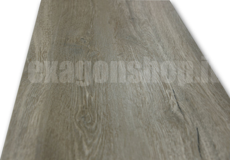 Monocibec Woodtime Gradone 33x120 Rettificato Effetto Legno, dettaglio ravvicinato della finitura e delle fughe - Exagonshop