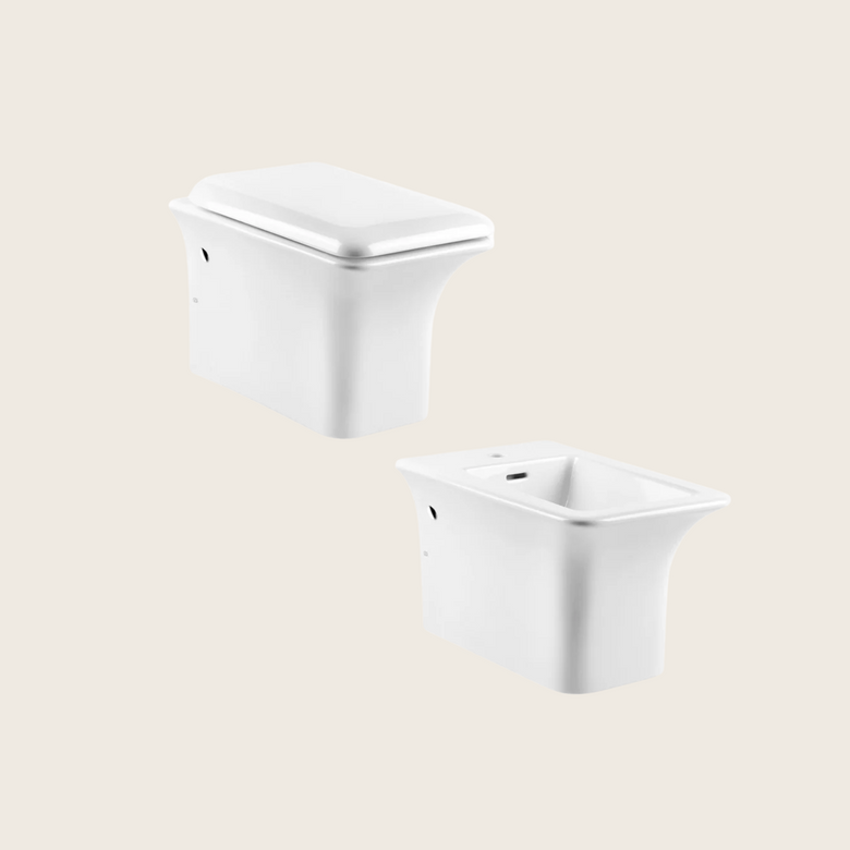 Coppia sanitari sospesi Vaso e Bidet con Coprivaso, vista frontale su sfondo bianco