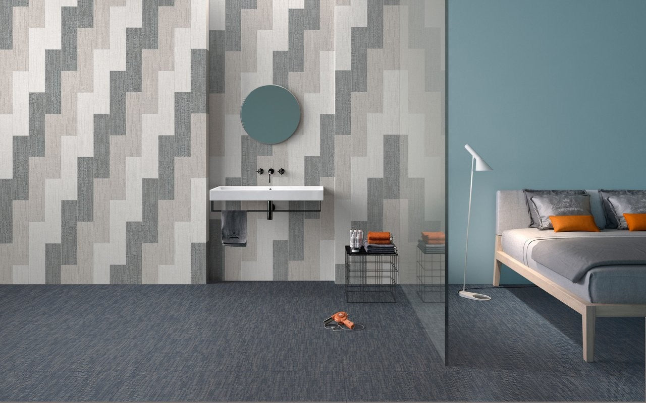 Pavimento rivestimento 90x90 Effetto Tessuto 10 mm Gres posata in ambiente arredato, dettaglio della venatura