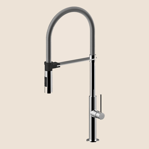 Paffoni Chef Ch179 Professional Miscelatore Lavello Cucina installato su lavello, vista della bocca e della leva