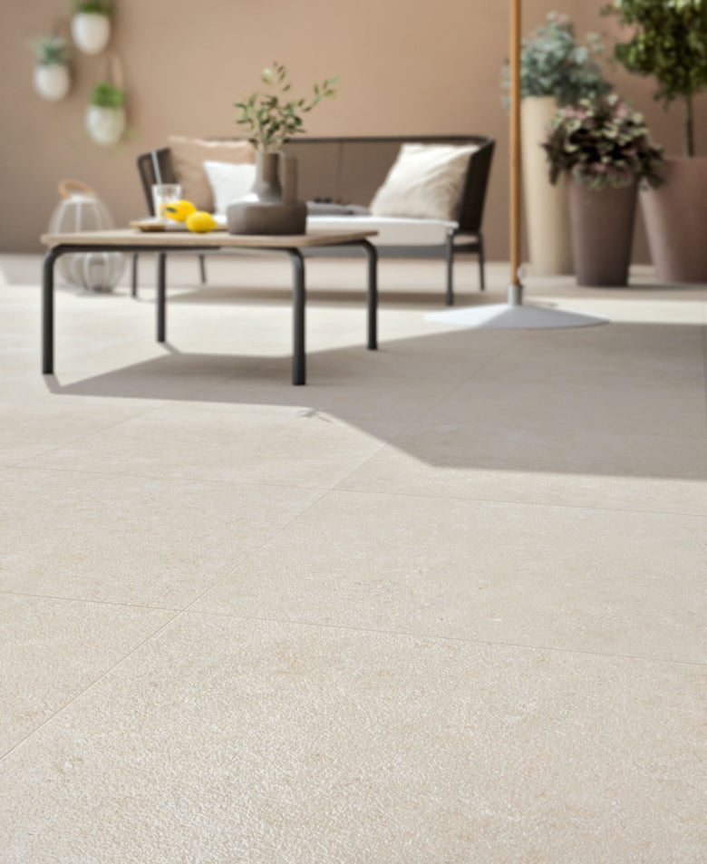 Cotto D'Este Secret Stone 14mm Pavimento Rivestimento 30x60 posata in ambiente arredato, dettaglio della venatura - Cotto...