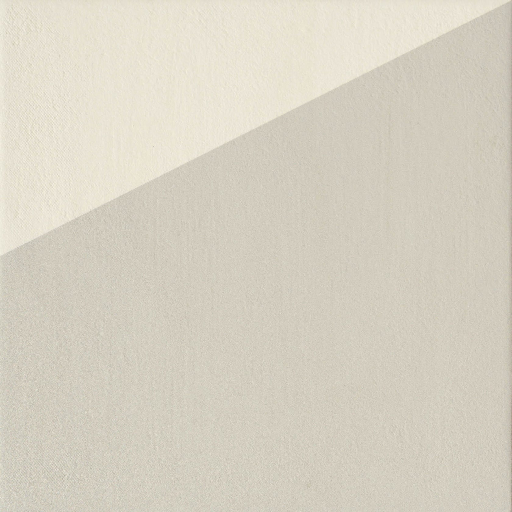 Mutina Puzzle Comb Edge Piastrella Cm 25x25 In Gres posata in ambiente arredato, dettaglio della venatura - Ceramiche Mutina