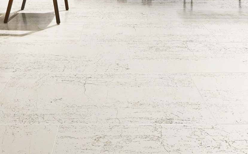 Cerim Material Stones Pavimento Rivestimento 40x80 Cm posata in ambiente arredato, dettaglio della venatura