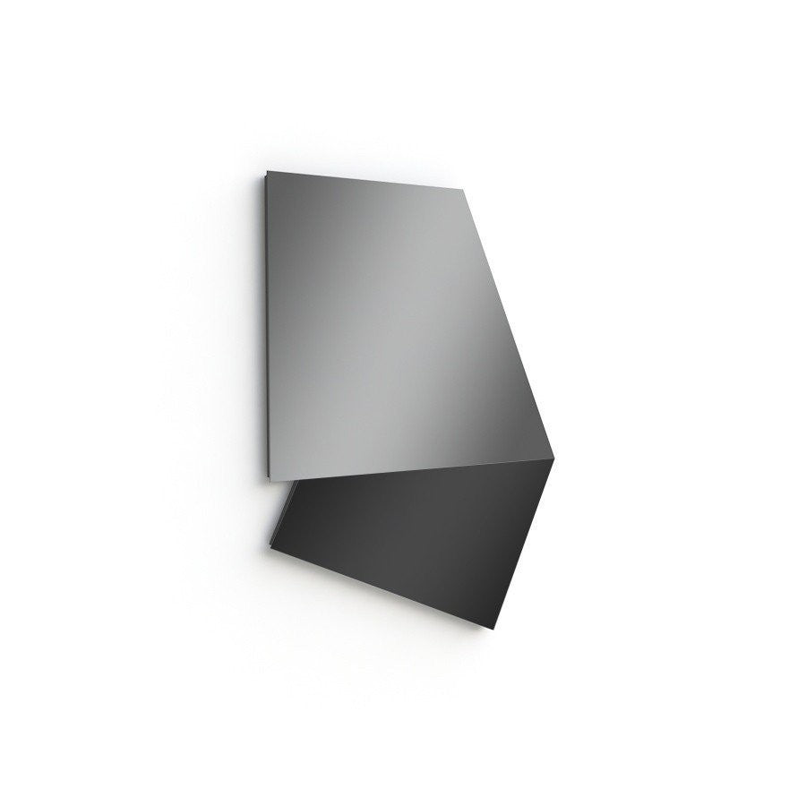 Antonio Lupi Specchio 60x81,8 con Illuminazione NERO in alluminio accesa in ambiente, design e diffusione della luce...